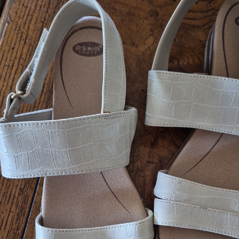 Dr. Scholl's Cream Croc-Embossed Strap Sandals